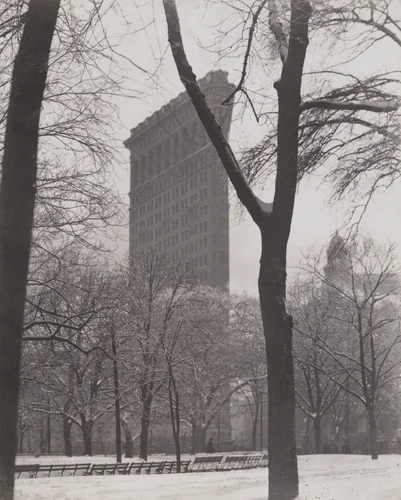 The Flatiron by Alfred Stieglitz, photograph, 1903