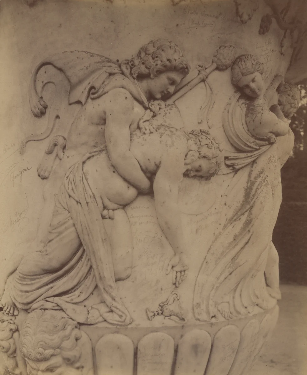 Versailles, vase by Eugène Atget, photograph, 1906