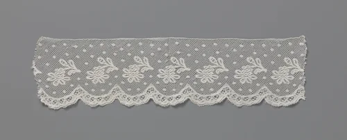 Strook kloskant met kromme takjes by anonymous, other, 1875-1899