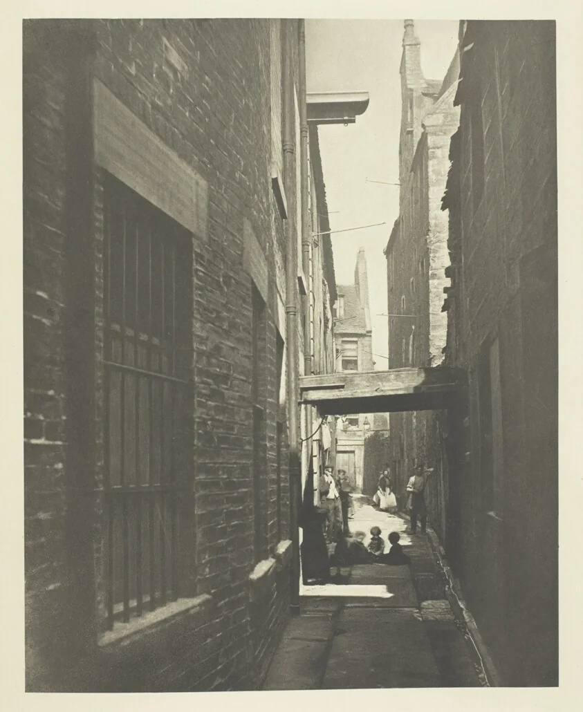 Close No. 29 Gallowgate by Thomas Annan, photograph, 1868