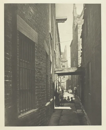 Close No. 29 Gallowgate by Thomas Annan, photograph, 1868