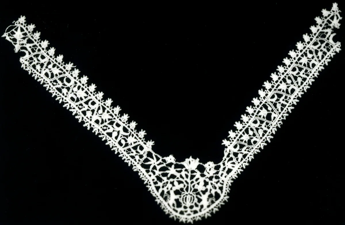 Collar (Made from a Border) by Italy, textile, 1590-1610