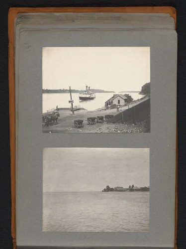 Gezicht op een stoomboot te water en een zeegezicht nabij de Niagarawatervallen by Jan van der Mey, book, 1902