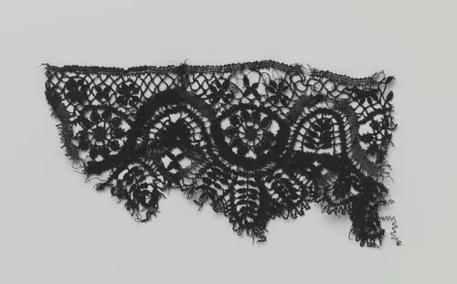 Strook kloskant met diepe golflijn by anonymous, other, 1880-1899