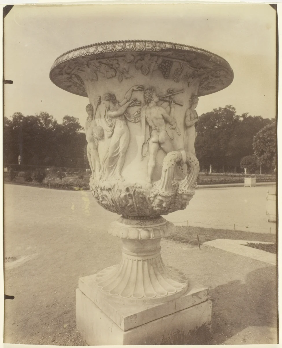 Versailles, Vase by Jean-Eugène-Auguste Atget, photograph, 1905