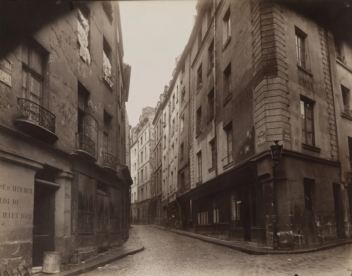 Rue Lanneau by Eugène Atget, photograph, 1925