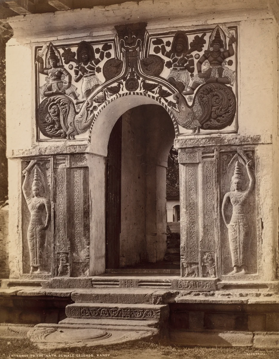 Entrance to the Nata Dewale Grounds, Kandy by Scowen & Co., photograph, 1875-1885