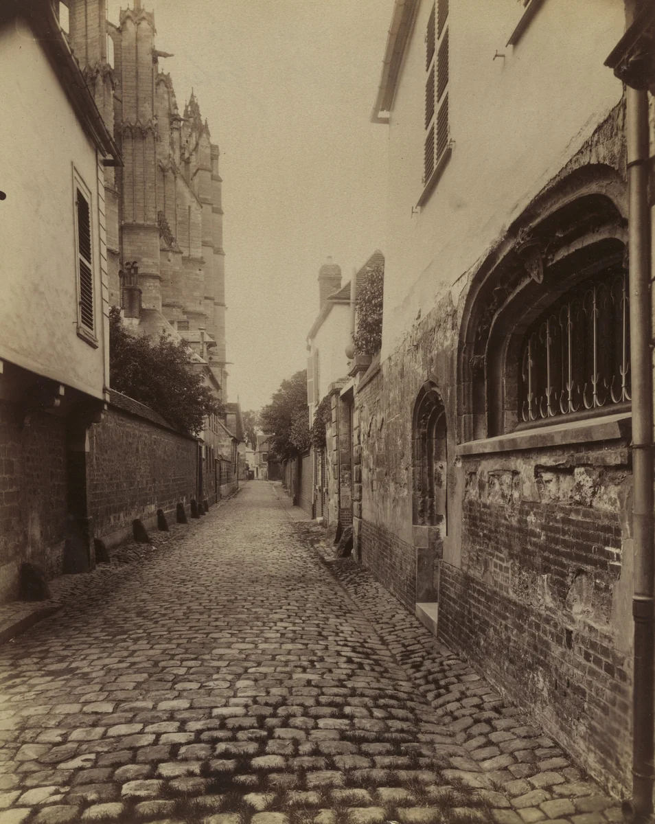 Beauvais, rue de l'Abbé Gelée by Eugène Atget, photograph, 1904