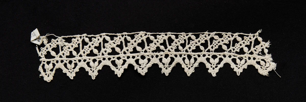 Bobbin Lace (Needlepoint Design) Insertion with Edging of Points by Unknown, textile, 1550-1599