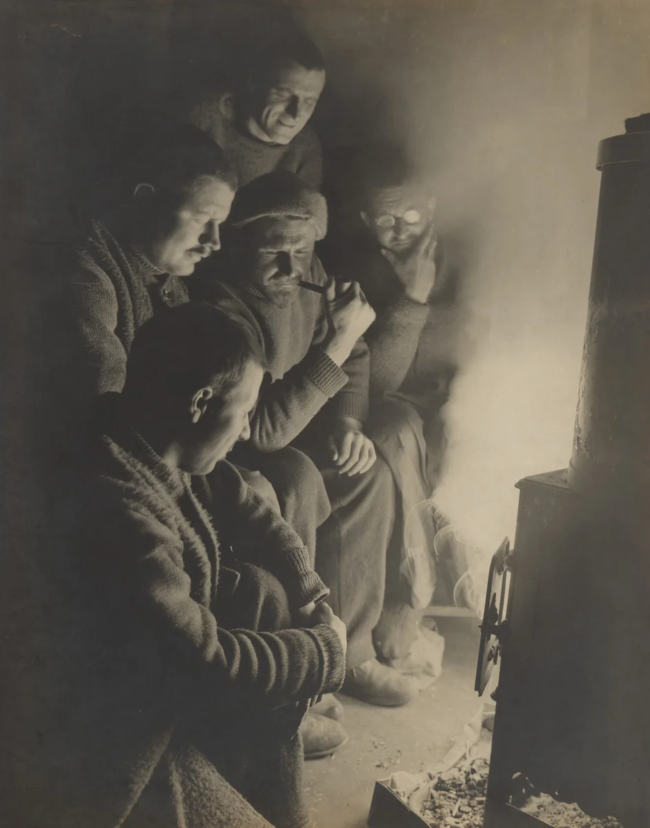 The night watchman spins a yarn by Frank Hurley, photograph, 1915