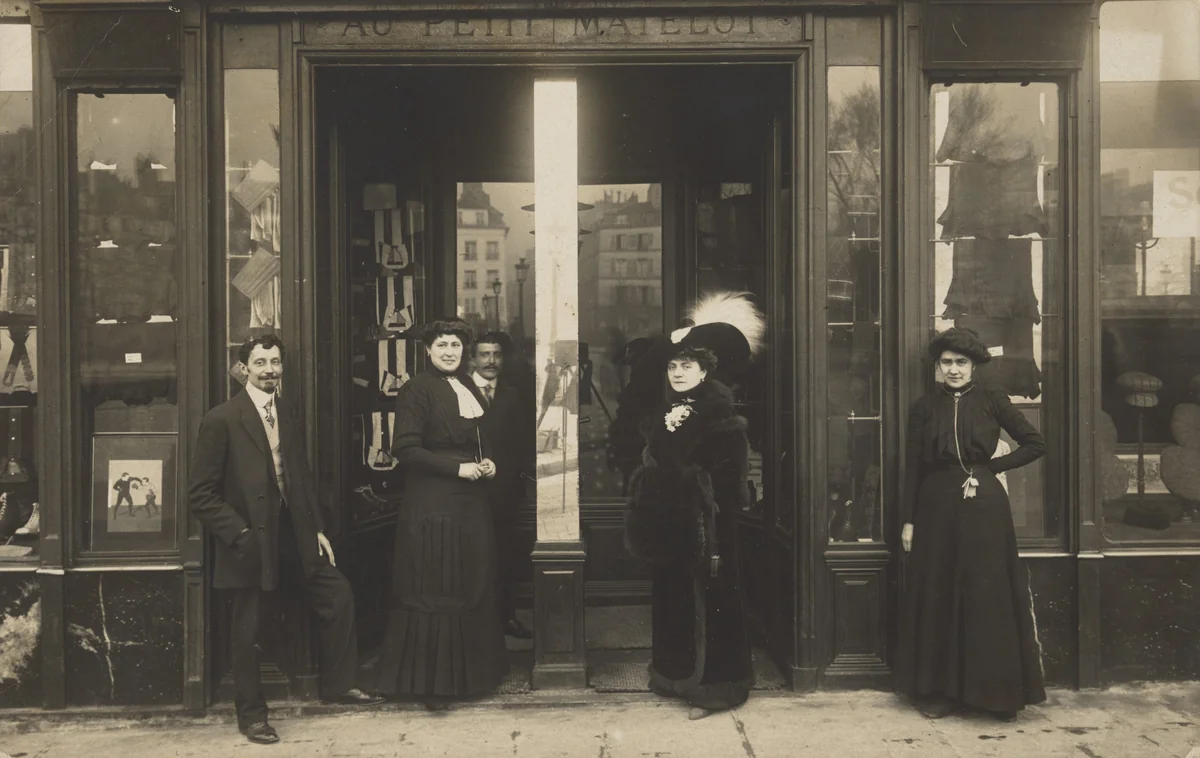 Au Petit Matelot, Paris by Unidentified Photographer, photograph, 1911