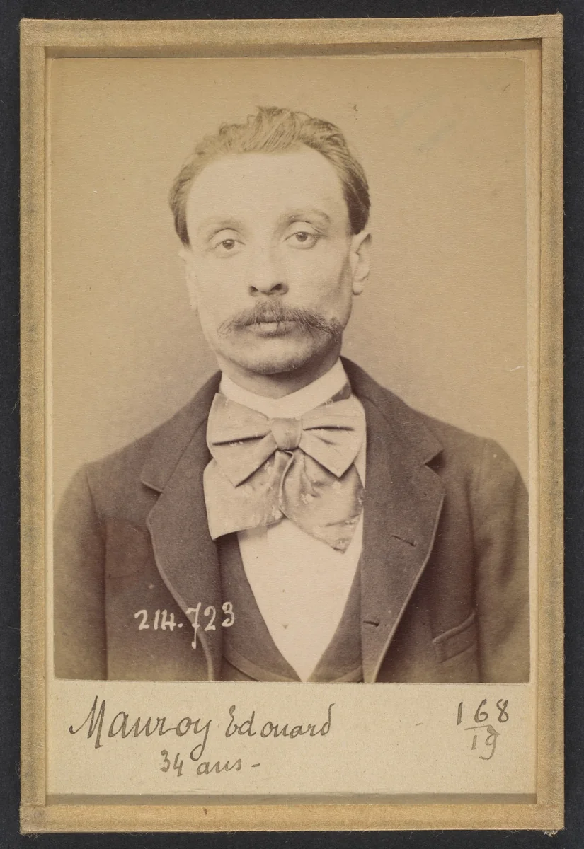 Mauroy. Alfred, Édouard. 34 ans, né à Paris VIIe. Dessinateur. Anarchiste. 26/2/94. by Alphonse Bertillon, photograph, 1894