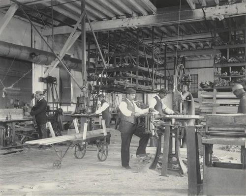 Fancy sawing by Frances Benjamin Johnston, photograph, 1899