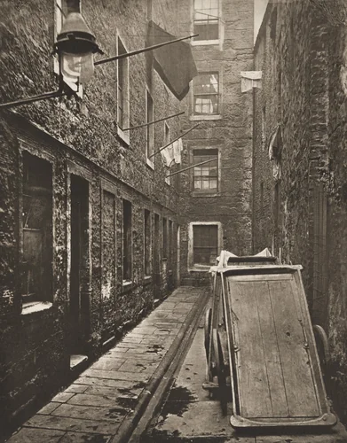 Close No. 136 Saltmarket by Thomas Annan, photograph, 1868