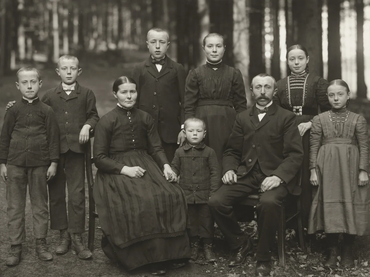 Farming Family by August Sander, photograph, 1911