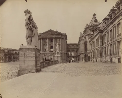 Versailles -- Le Château by Eugène Atget, photograph, 1902