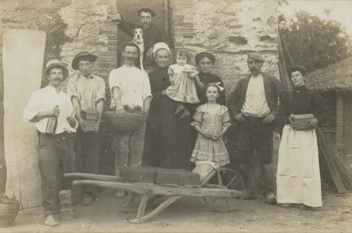 La fameuse briqueterie des Galachein, Chemillé by Unidentified Photographer, photograph, 1912