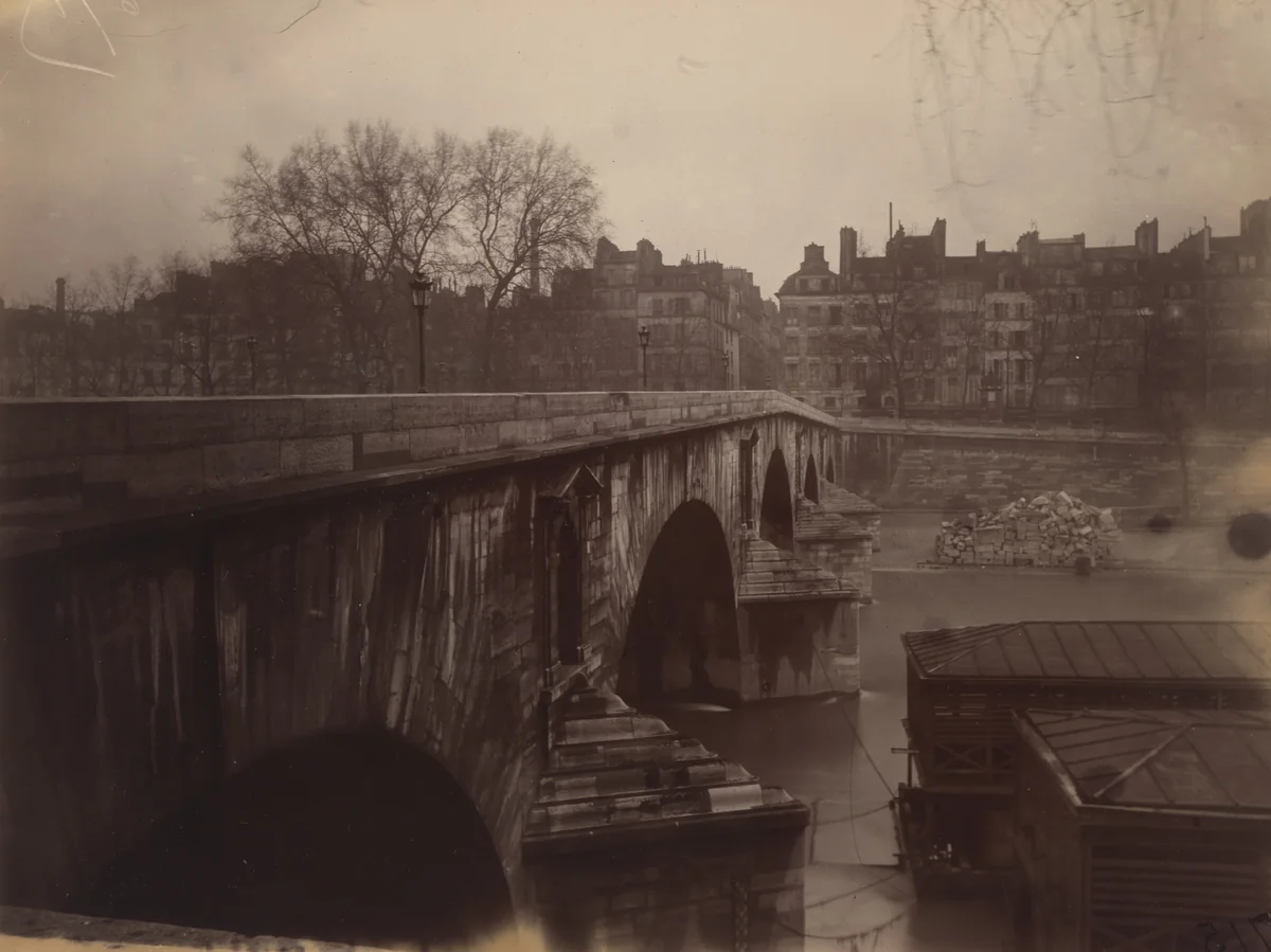 Pont Marie by Eugène Atget, photograph, 1927