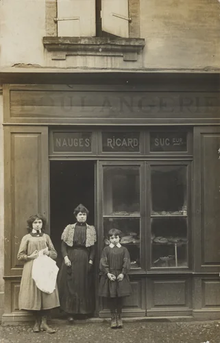 Boulangerie, Narbonne by Unidentified Photographer, photograph, 1912