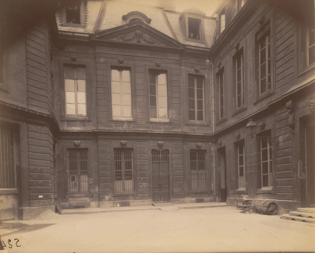 Ancien Hôtel Laverdy. Annexe de la Monnaie by Eugène Atget, photograph, 1905