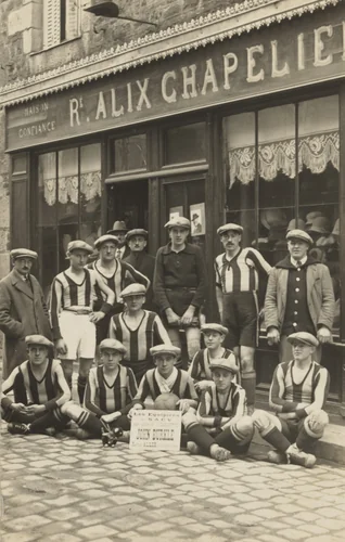 R. Alix Chapelier, Maison Confiance, Villedieu-les-Poêles by Unidentified Photographer, photograph, 1912