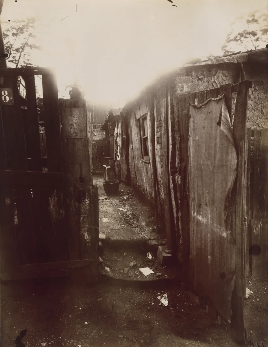Boulevard Masséna, chiffonniers by Eugène Atget, photograph, 1910