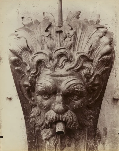 Versailles -- Petite fontaine. Dans la cour de marbre by Eugène Atget, photograph, 1903