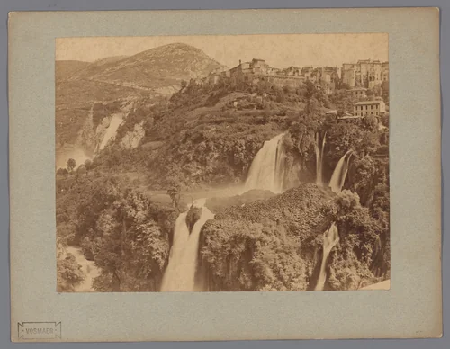 Watervallen bij Tivoli by anonymous, photograph, 1851-1900