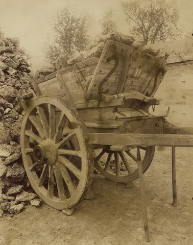 Tombereau by Eugène Atget, photograph, 1910