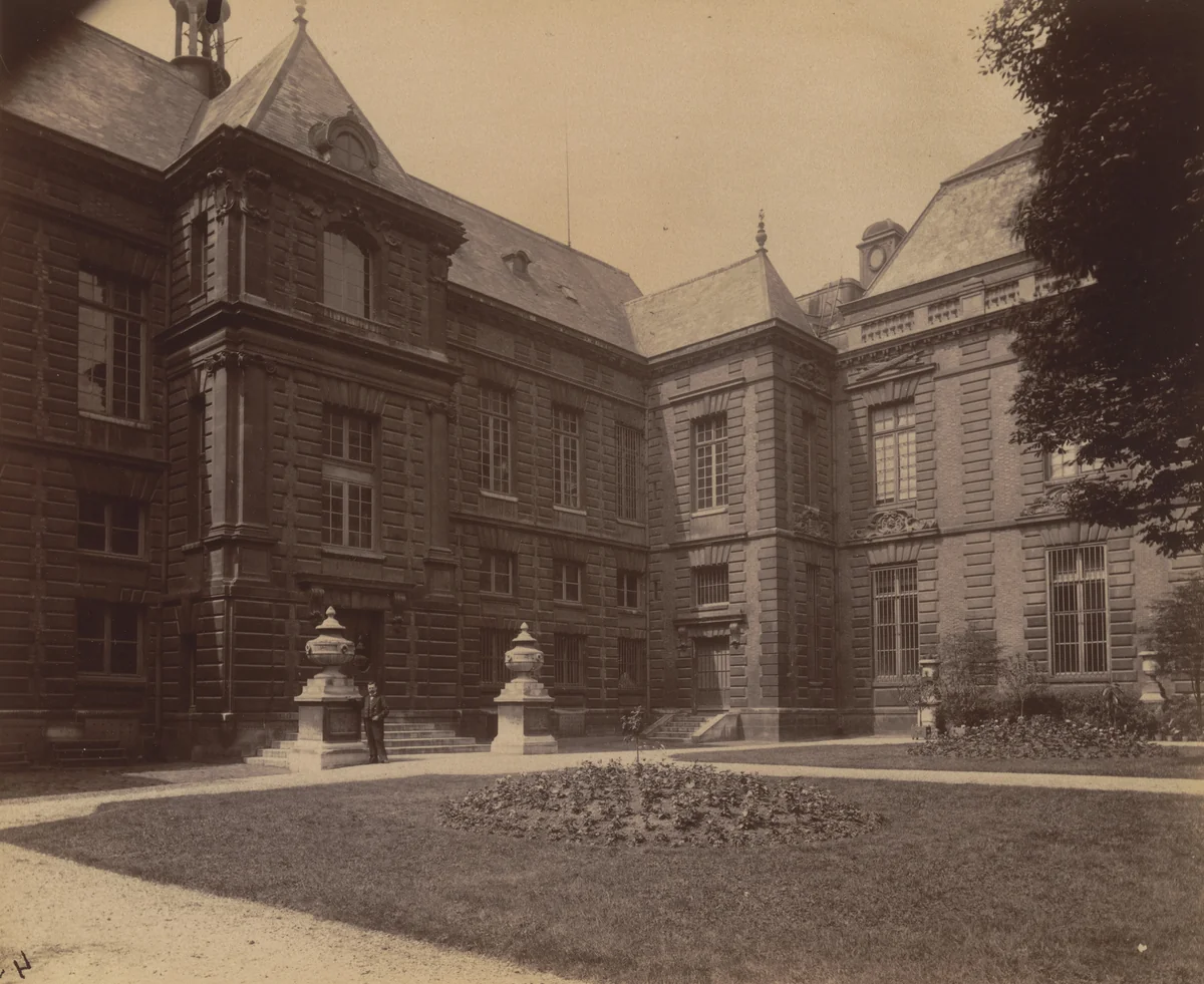 Bibliothèque nationale by Eugène Atget, photograph, 1902