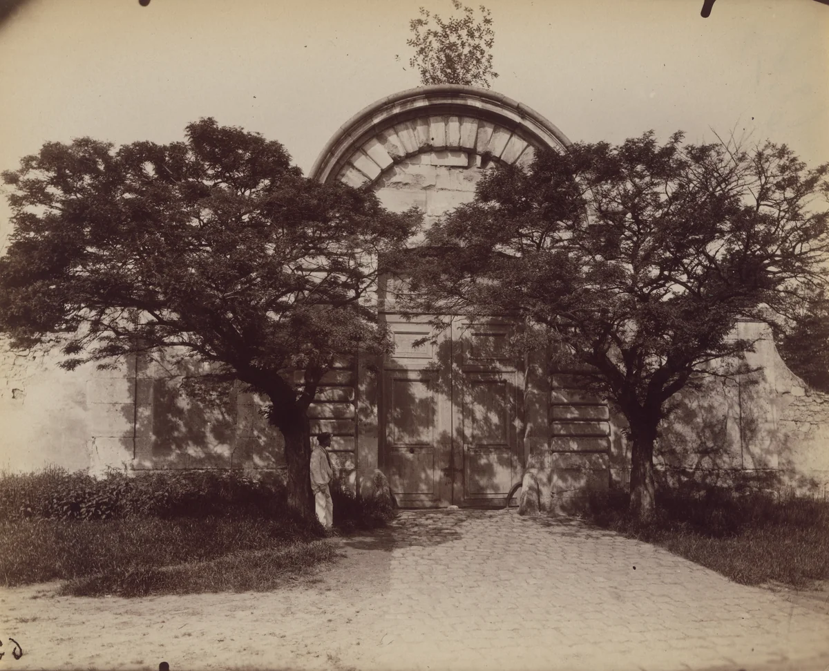 Meudon, ancien château by Eugène Atget, photograph, 1902