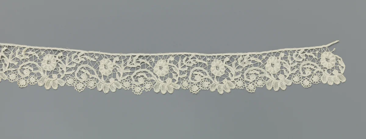 Strook kloskant met s-ranken by anonymous, other, 1875-1899