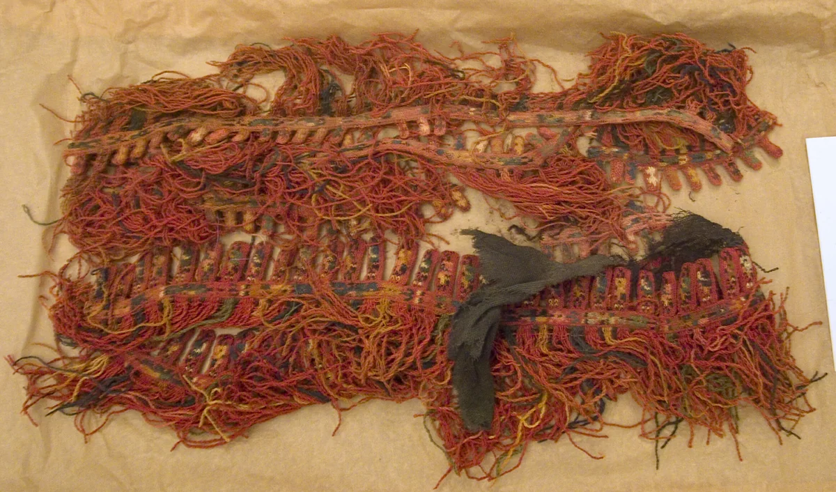 Fragments (Border) by Nazca Peru, textile, -100-200