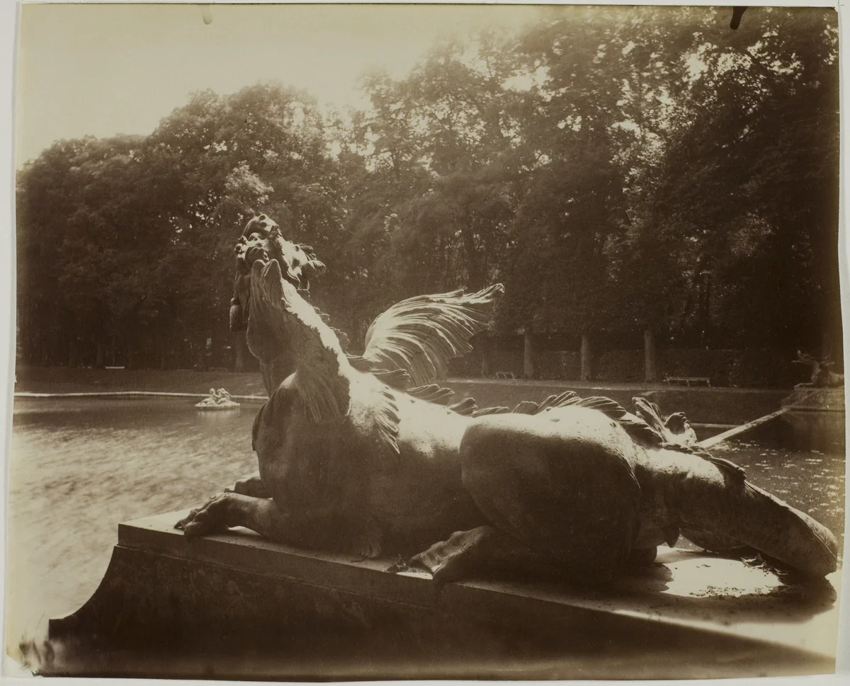 Versailles, Grand Trianon, Dragon par Hardy by Jean-Eugène-Auguste Atget, photograph, 1901