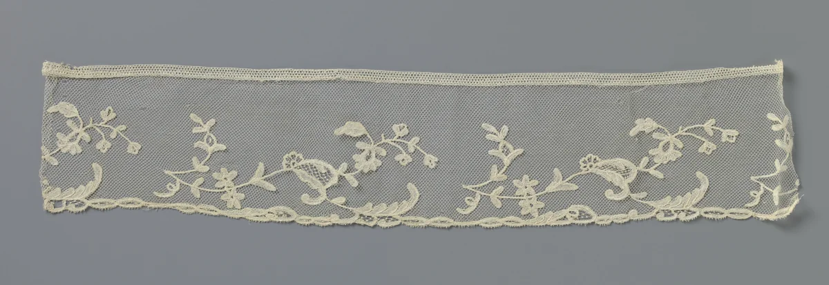 Strook applicatiekant met mimosatakjes by anonymous, other, 1890-1909