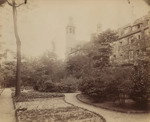 Ancien couvent des Carmes. Théâtre des massacres de Septembre 1792. Rue de Vaugirard 70 by Eugène Atget, photograph, 1900