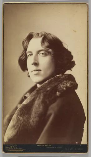 Oscar Wilde by Napoleon Sarony, photograph, 1882