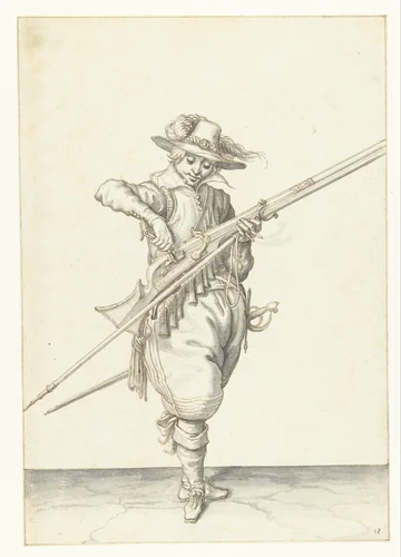 Soldaat die kruit in de pan van zijn musket giet by Jacques de Gheyn, drawing, 1596-1606