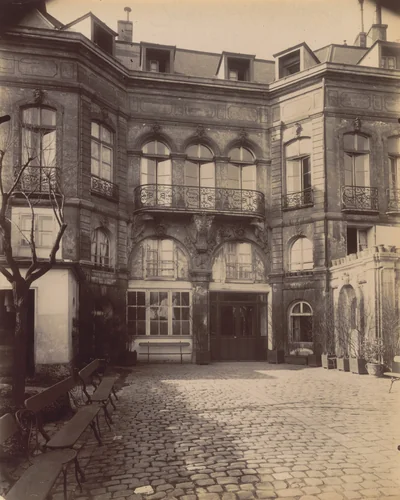 27 rue Lhomond by Eugène Atget, photograph, 1901