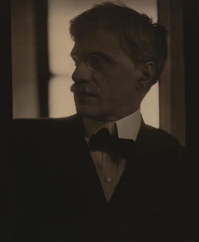 Alfred Stieglitz by Edward Steichen, photograph, 1909