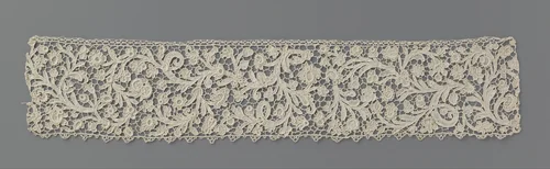Strook naaldkant met gepluimde ranken by anonymous, other, 1875-1895