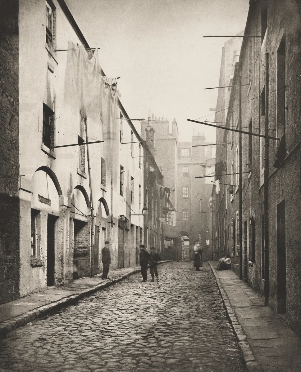 Broad Close No. 167 High Street by Thomas Annan, photograph, 1868