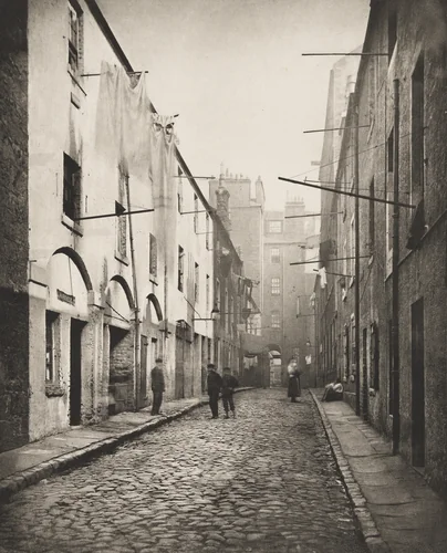 Broad Close No. 167 High Street by Thomas Annan, photograph, 1868