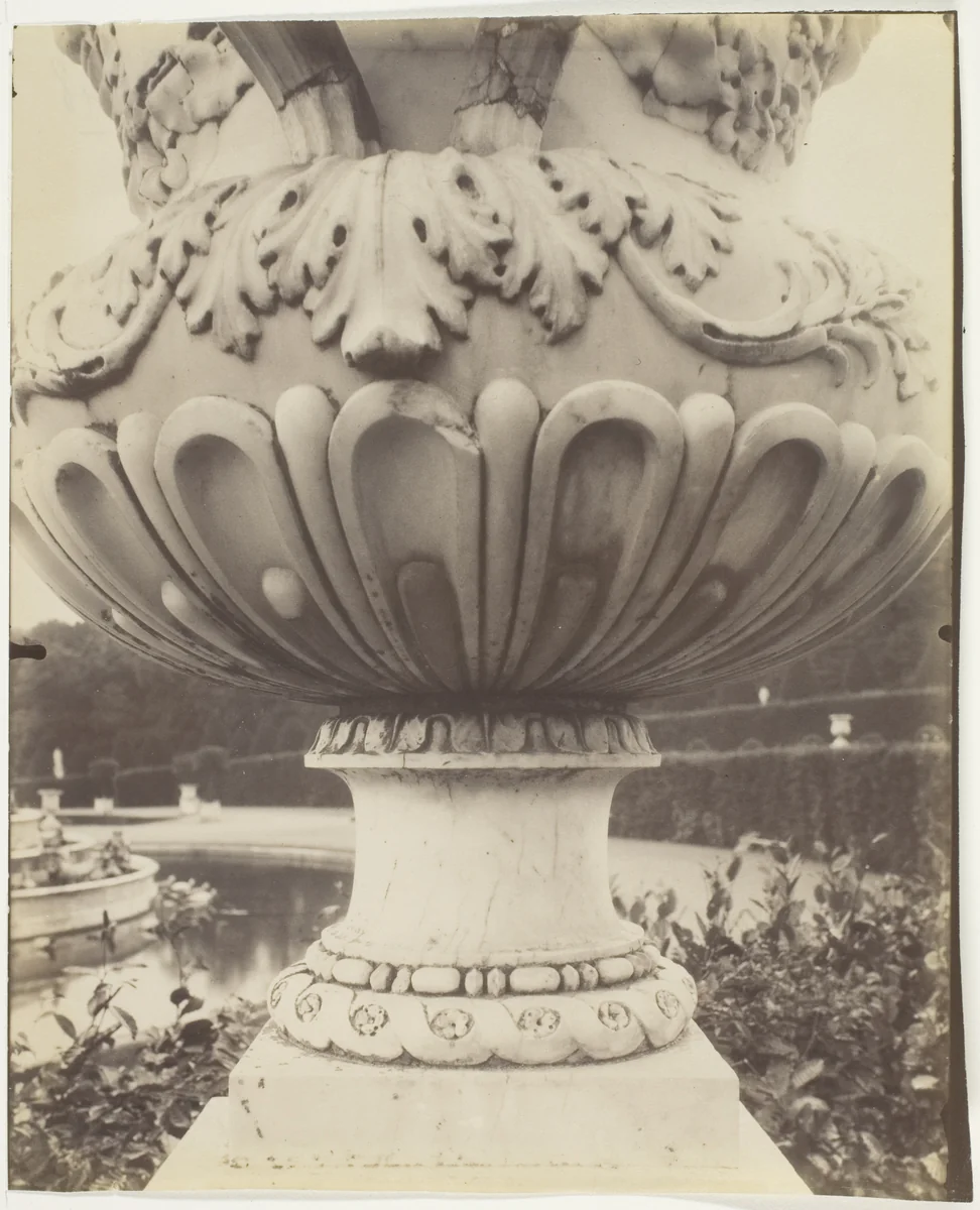 Versailles, Vase by Jean-Eugène-Auguste Atget, photograph, 1906