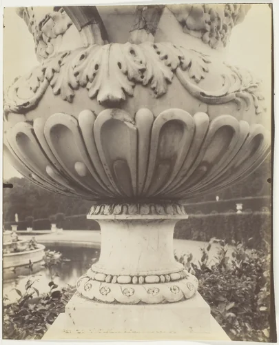 Versailles, Vase by Jean-Eugène-Auguste Atget, photograph, 1906