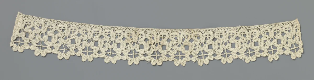 Strook kloskant met aaneenschakeling van achtlobbige rozetbloemen by anonymous, other, 1885-1899