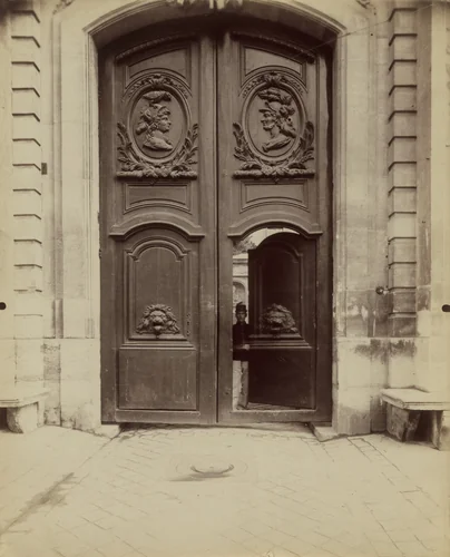 Versailles. Porte rue de l'Orangerie by Eugène Atget, photograph, 1902