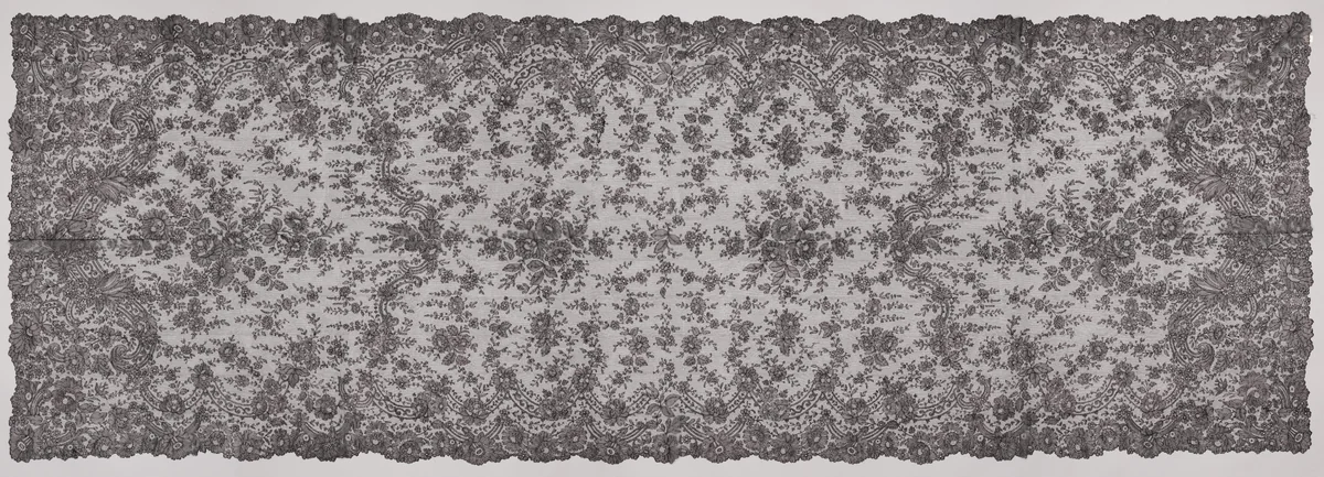 Sjaal van kloskant met hoeklelies by anonymous, textile, 1860-1870