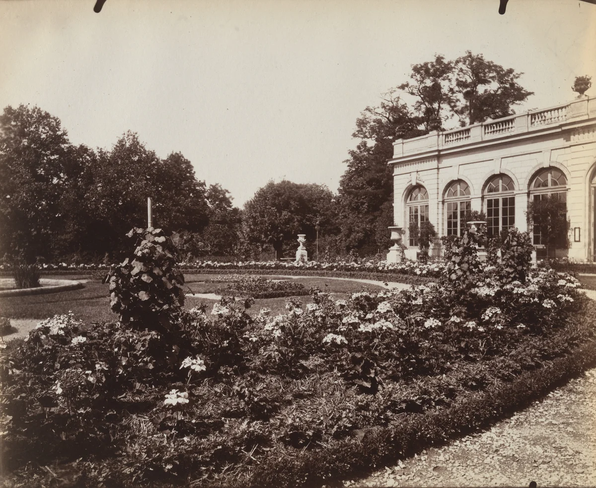 Bagatelle by Eugène Atget, photograph, 1919