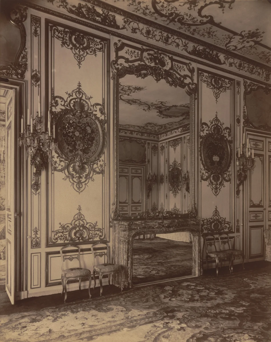 Ambassade d'Autriche by Eugène Atget, photograph, 1905